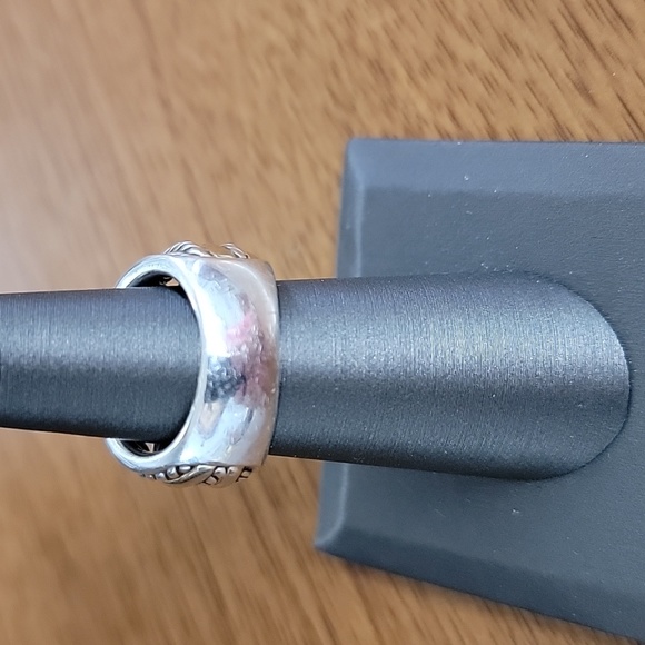 David Yurman Crossover Ring In Sterling Silver with 14k Yellow Gold - Picture 2 of 9